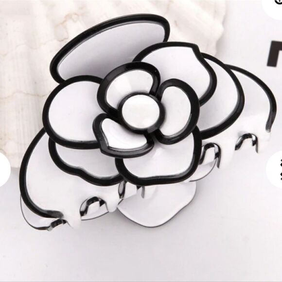 BRAND NEW PINK LINEN HAIR CLAW CLIP CLAMP FOR WOMEN FRENCH STYLE HEAD ACCESSORY - Picture 2 of 16